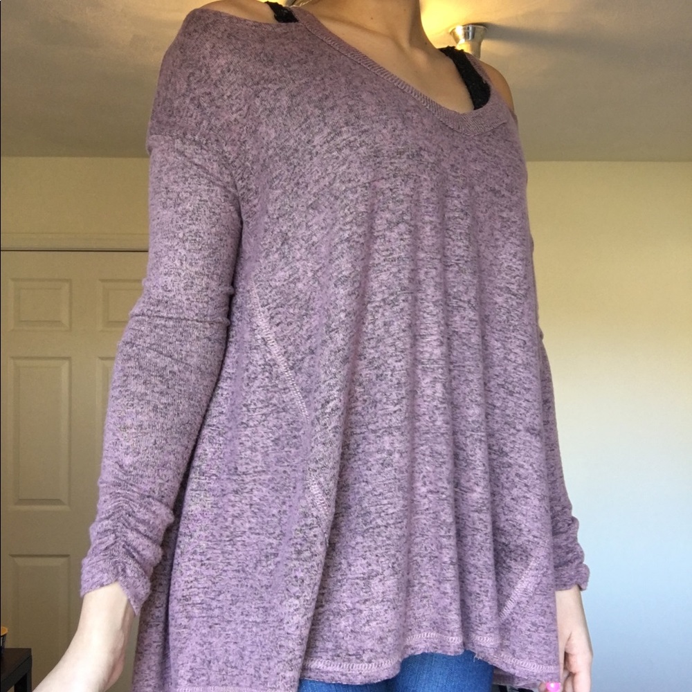 Cold Shoulder Sweater-Shirt